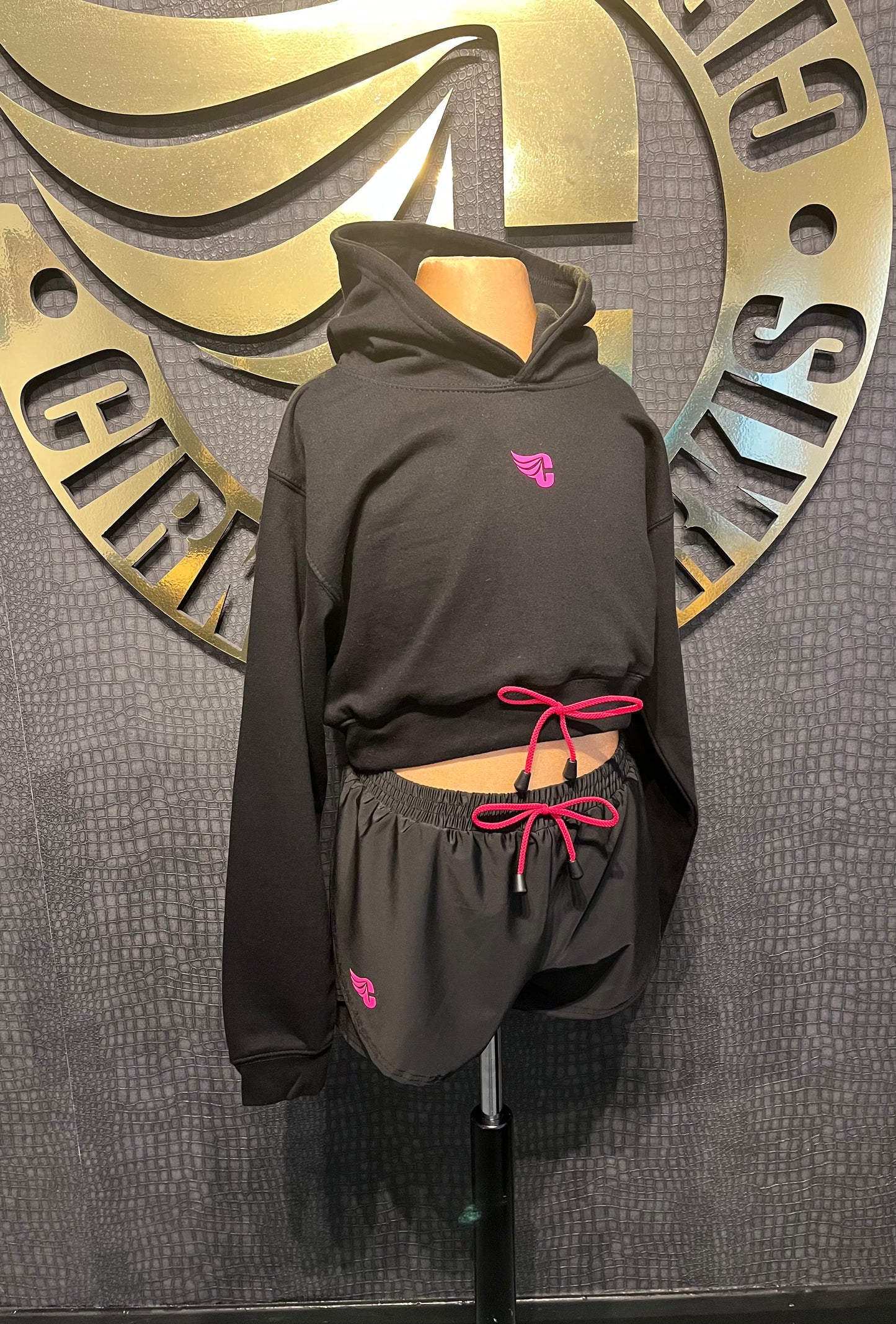 Cirkis Essentials Girls Black Cropped Hoodie With Pink Tier Detail