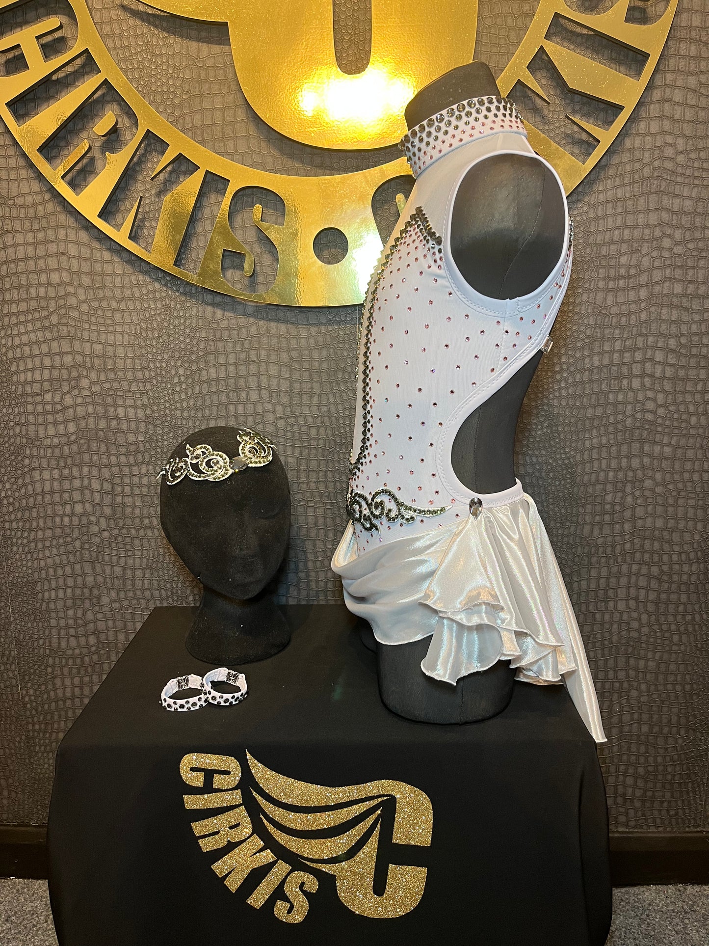 Age 9-11 Silver Grey And Pink Stage Costume