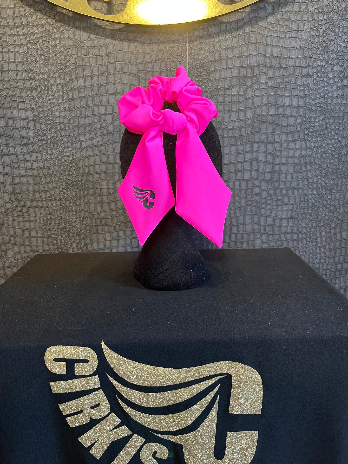 Cirkis Essentials Girls Fluo Pink Branded Scrunchie