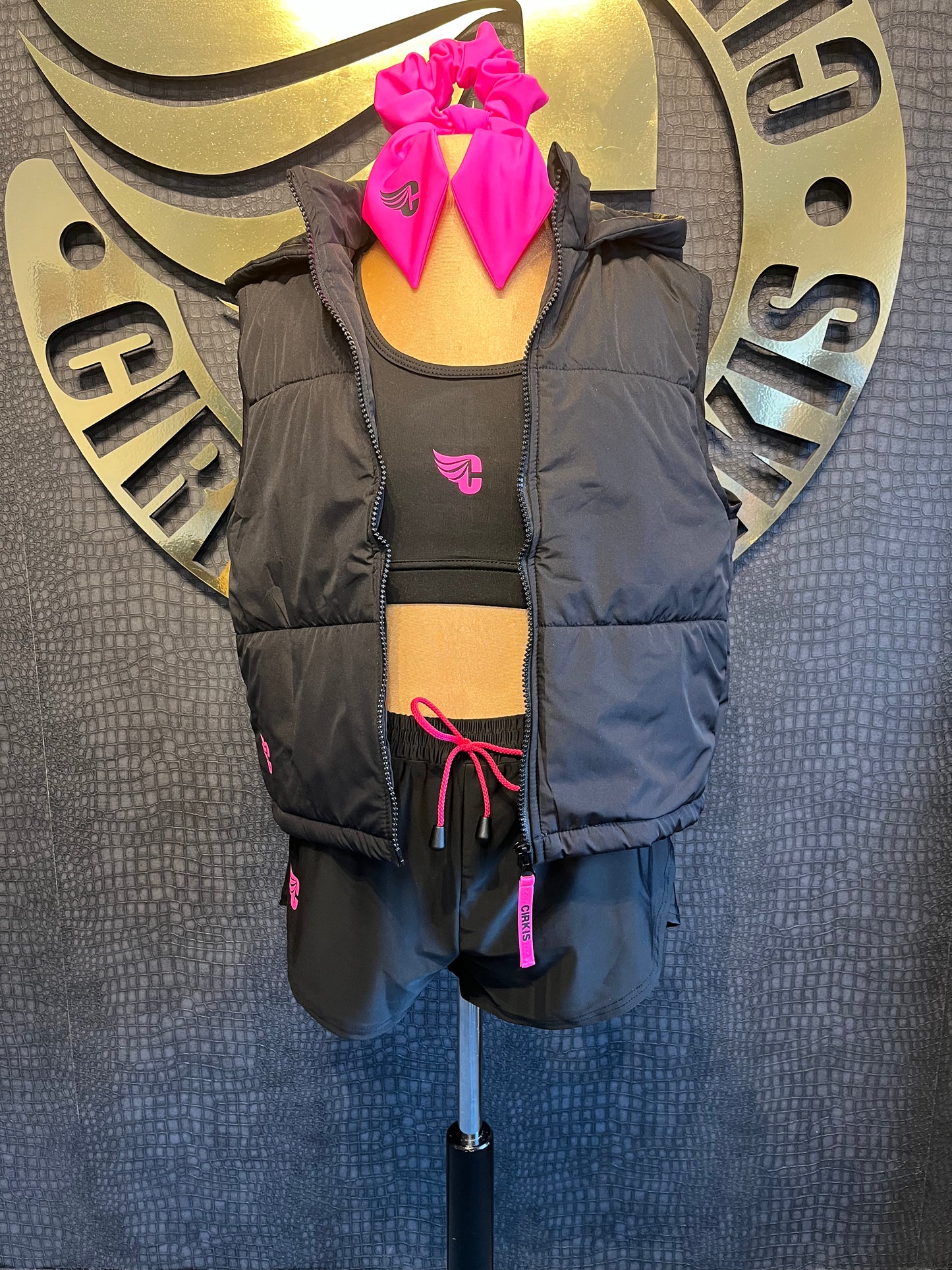 Cirkis Essentials Girls Fluo Pink Branded Scrunchie